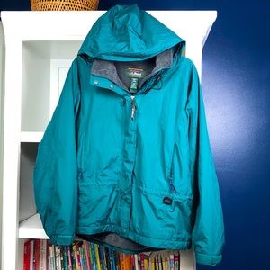 L.L. Bean Women’s Petite Large Teal Fleece Lined Hooded Jacket (Item #571)